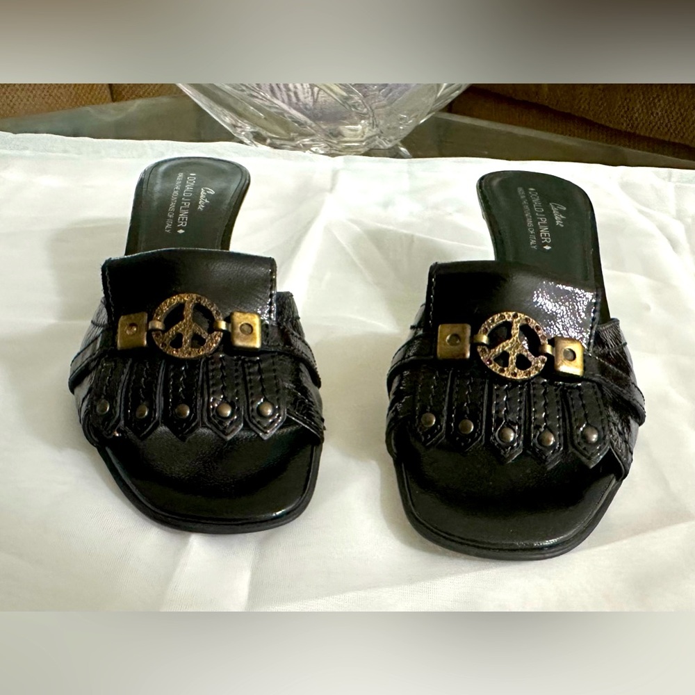 Donald Pliner Couture Slip On Sandal